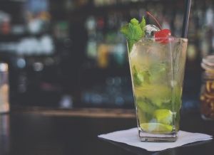 Bottomless Cocktails - Top Yard Rooftop Bar